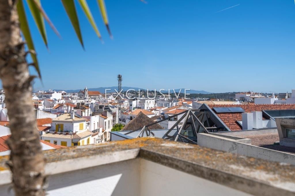 Comprar Moradia T4 em banda no Centro Histórico de Lagos, Algarve