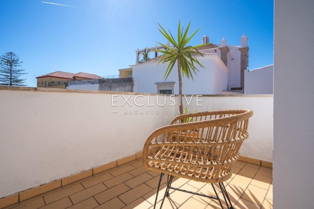 Comprar Moradia T4 em banda no Centro Histórico de Lagos, Algarve