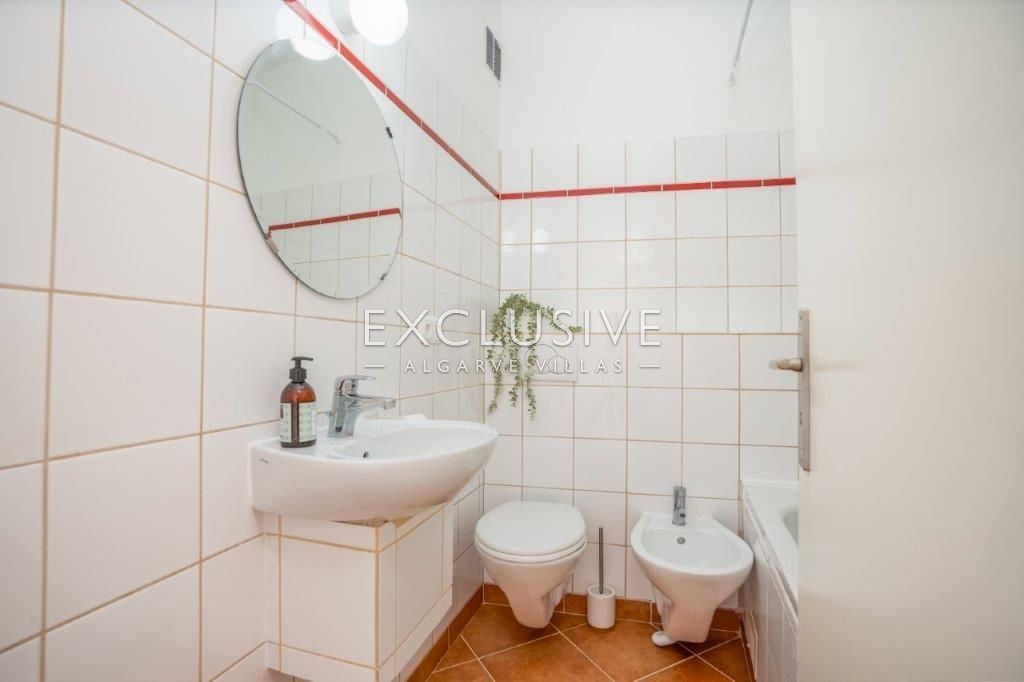 Comprar Moradia T4 em banda no Centro Histórico de Lagos, Algarve