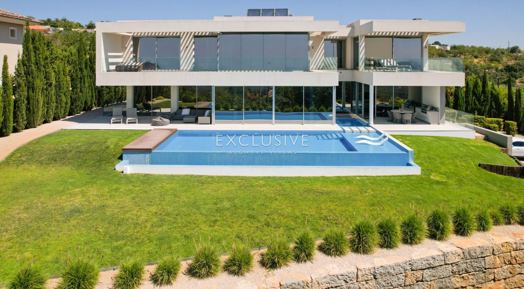 4 bedroom contemporary villa with Panoramic views in Soalheira, Loule
