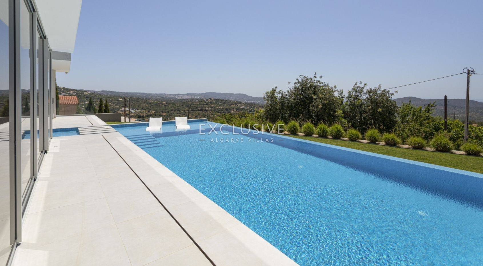 4 bedroom contemporary villa with Panoramic views in Soalheira, Loule