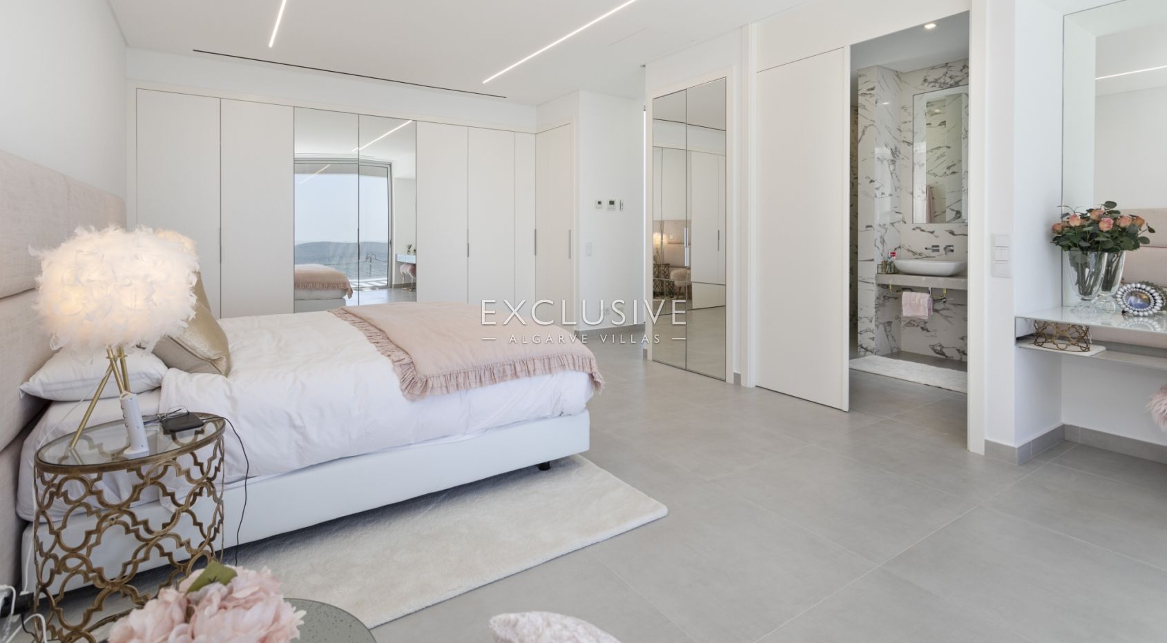 4 bedroom contemporary villa with Panoramic views in Soalheira, Loule