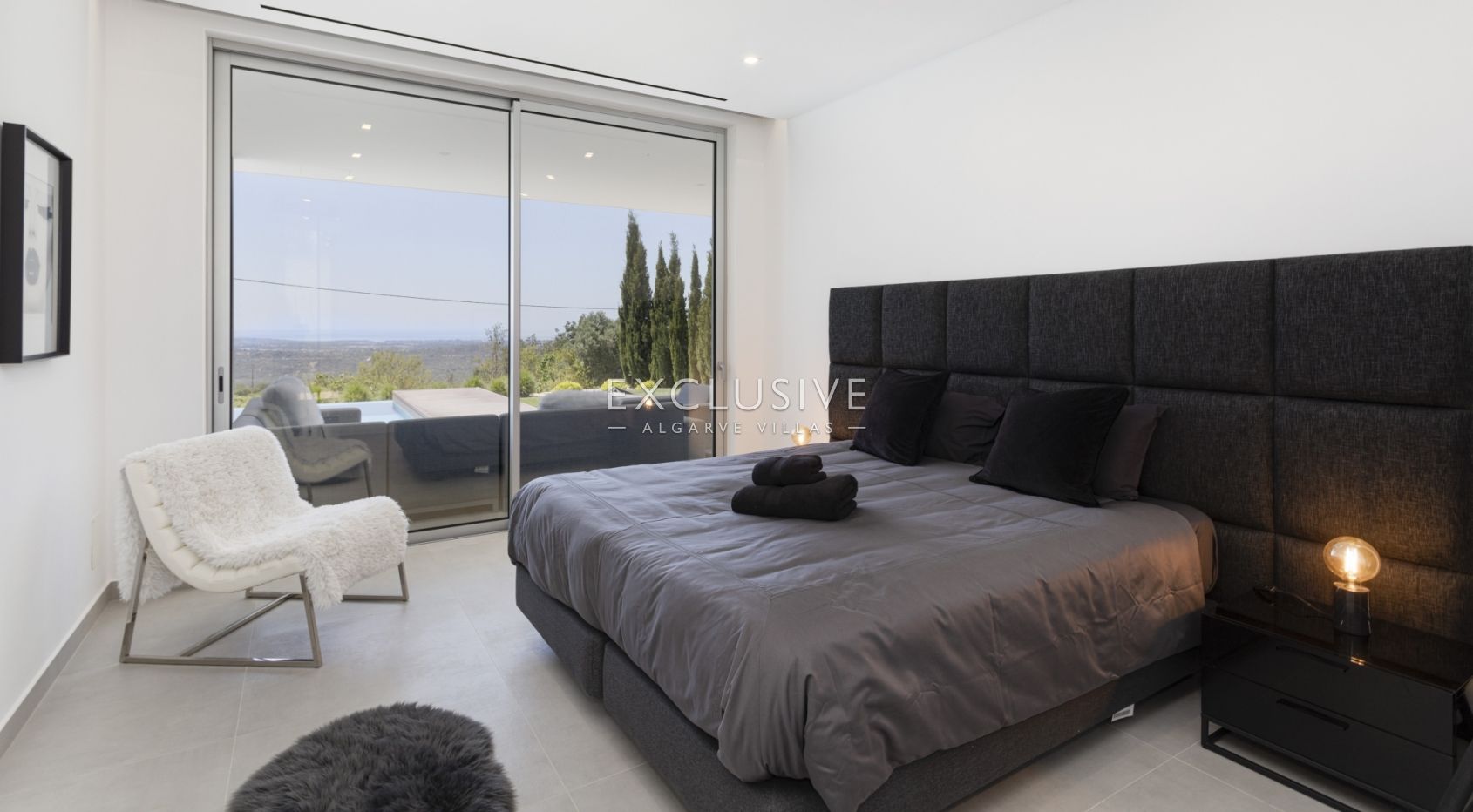 4 bedroom contemporary villa with Panoramic views in Soalheira, Loule