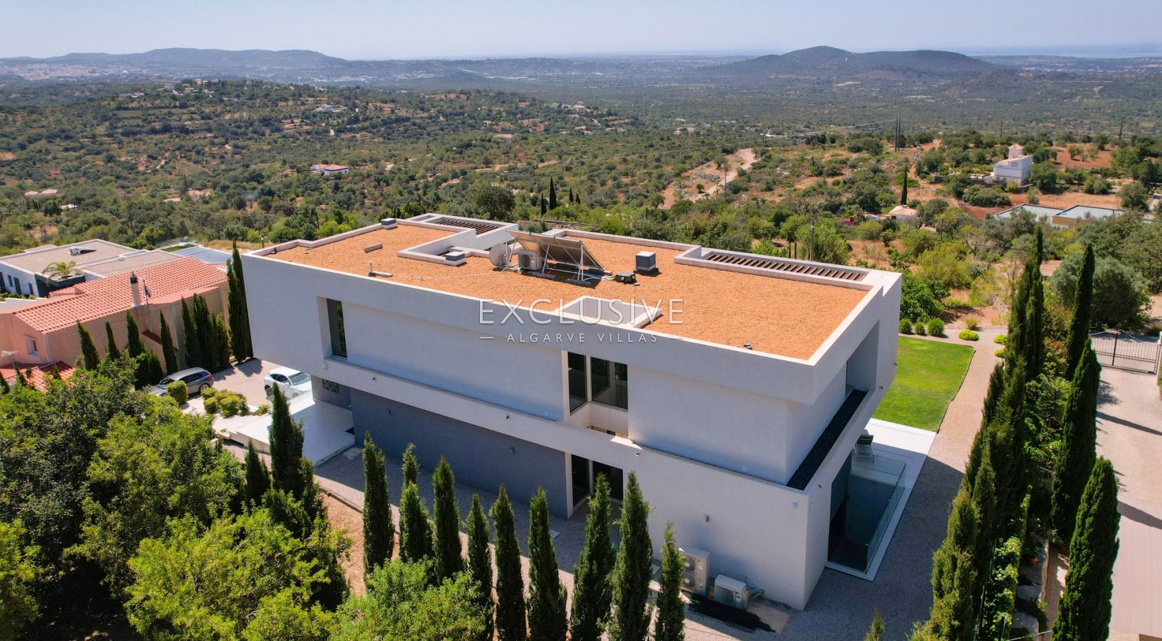 4 bedroom contemporary villa with Panoramic views in Soalheira, Loule
