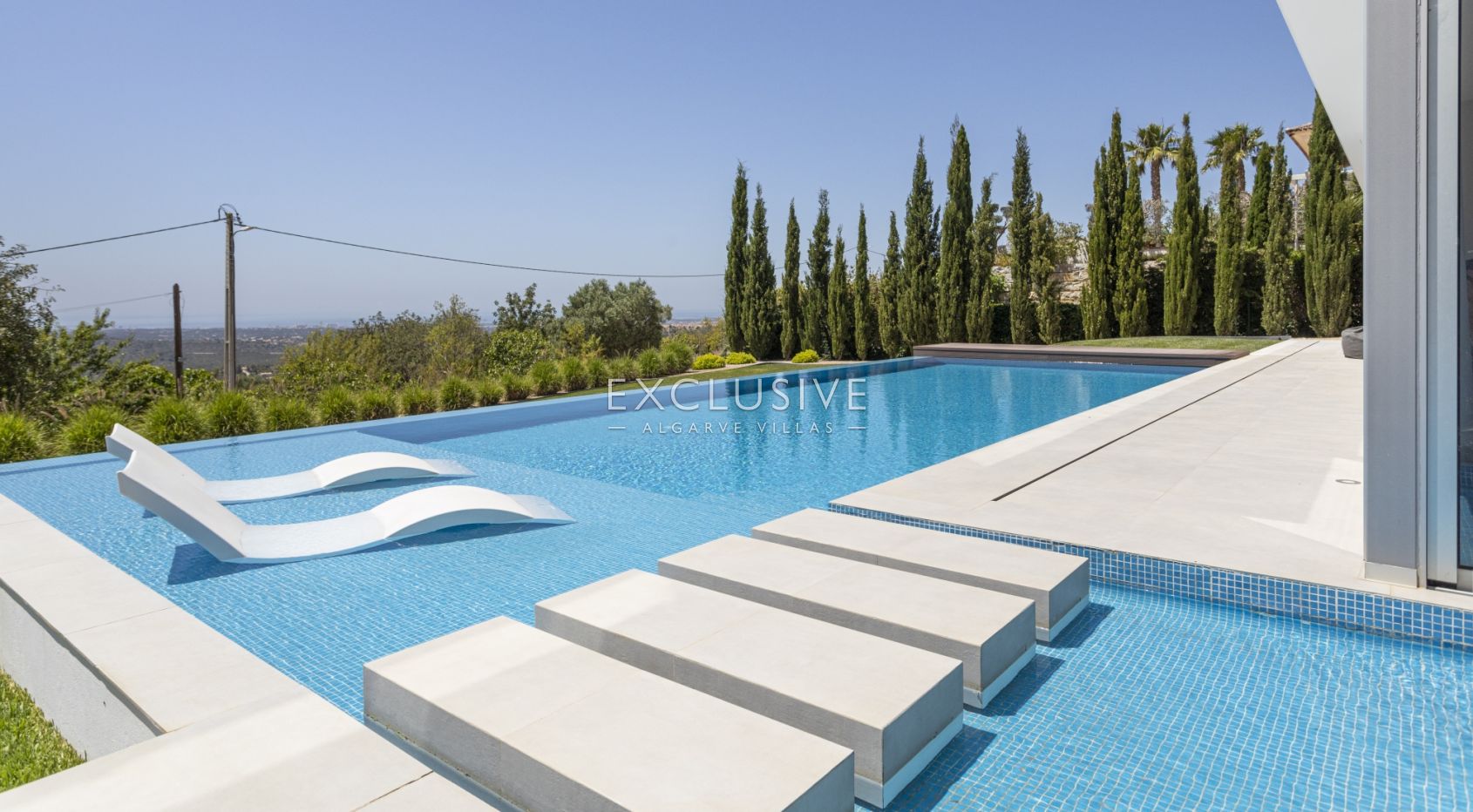 4 bedroom contemporary villa with Panoramic views in Soalheira, Loule