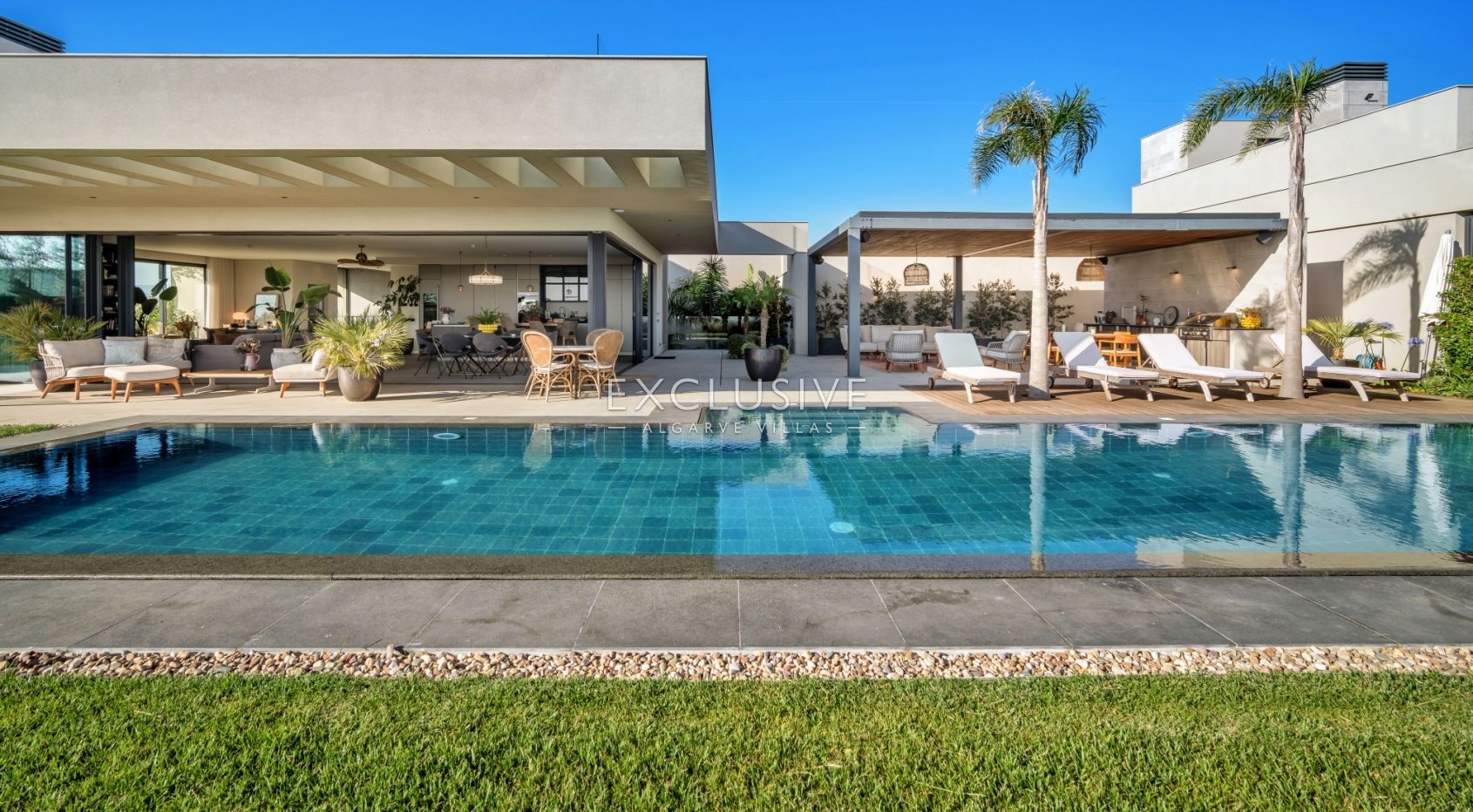 4 Schlafzimmer Luxusvilla mit Meerblick Ferragudo, Algarve