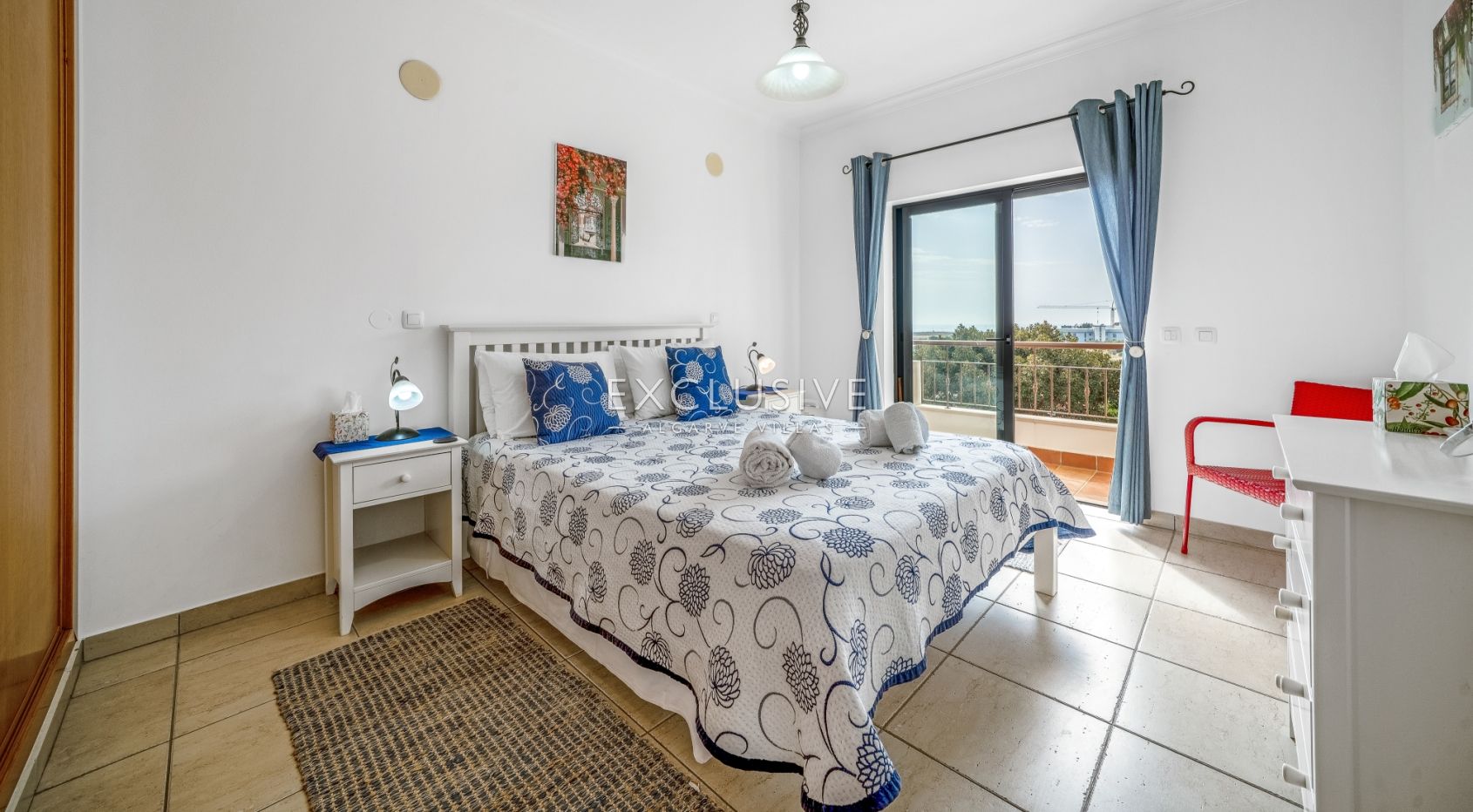 Eenvoudig appartement met 2 slaapkamers en uitzicht op zee op Meia Praia - Lagos