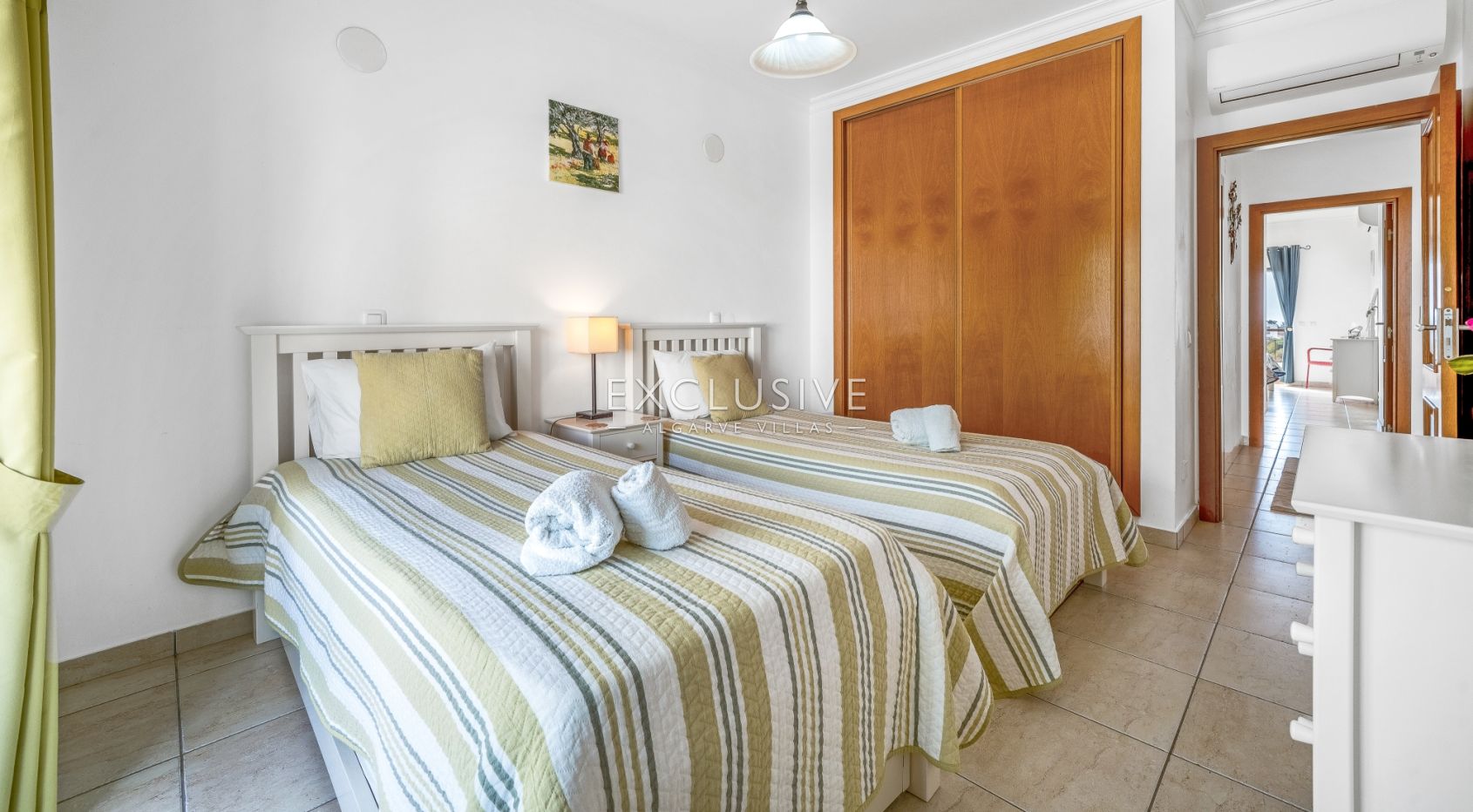 2 Bedroom Apartment with Sea Views in Alba Villas, Meia Praia - Lagos