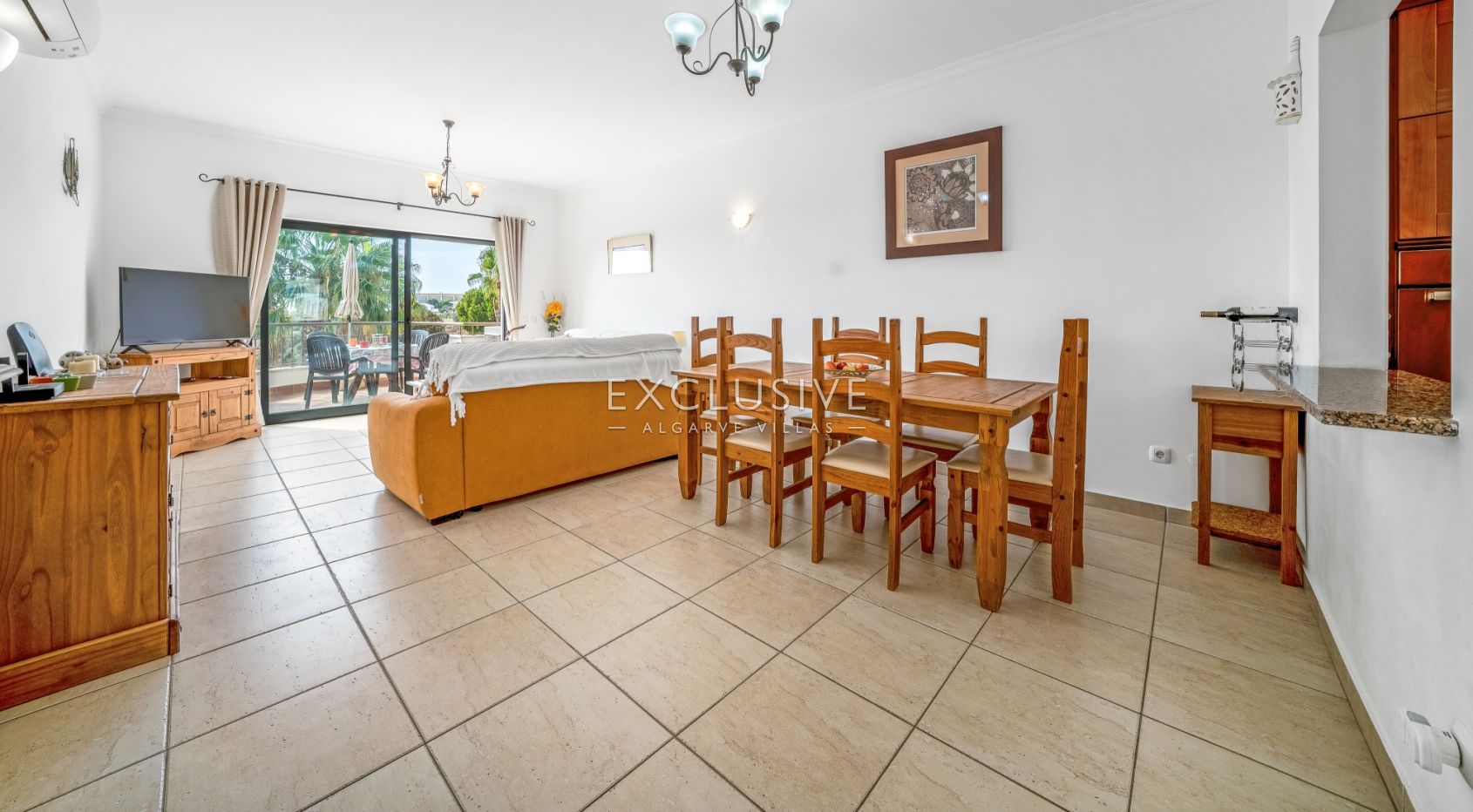 2 Bedroom Apartment with Sea Views in Alba Villas, Meia Praia - Lagos