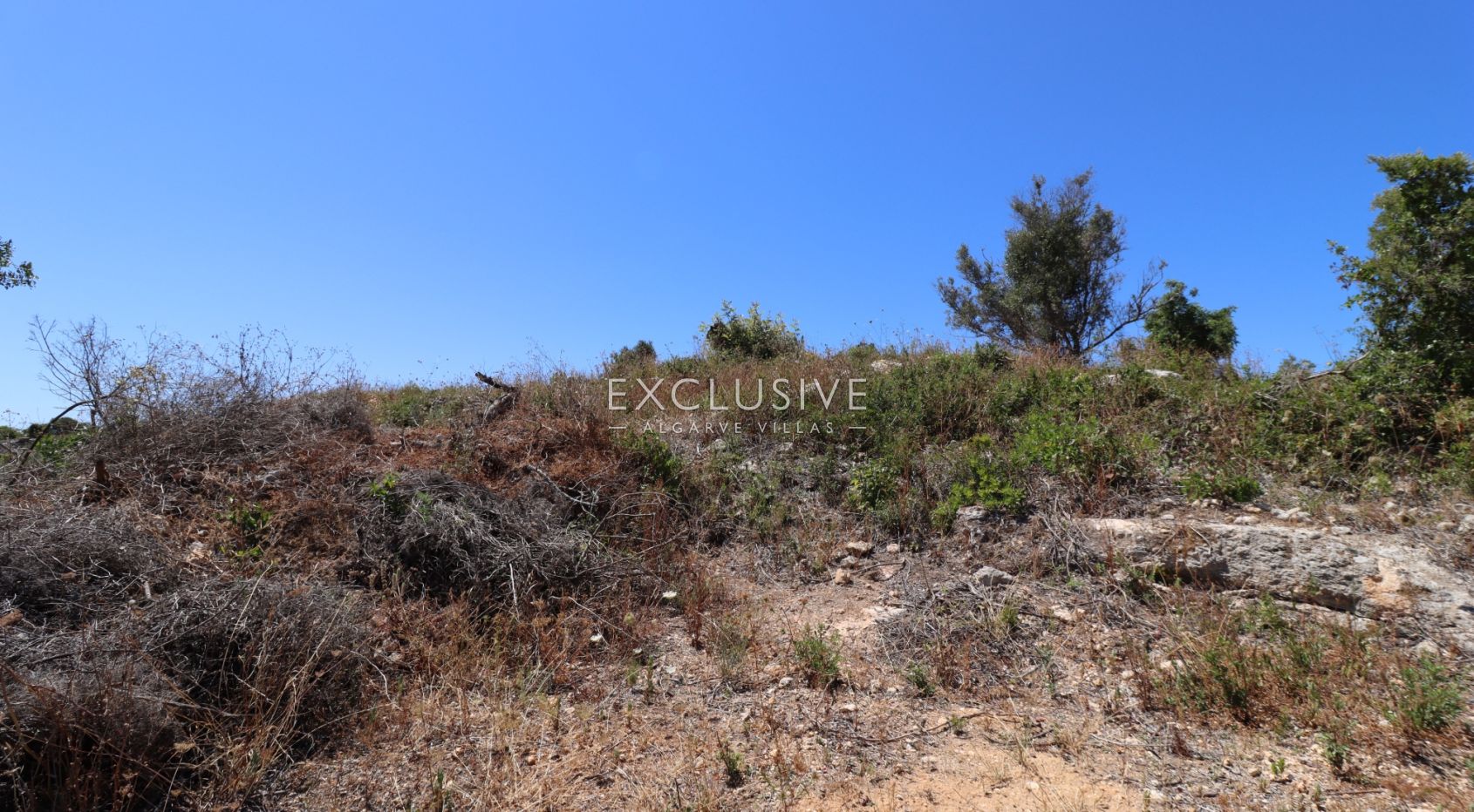 Terrain urbain pour la construction d'une villa à Presa da Moura, Carvoeiro