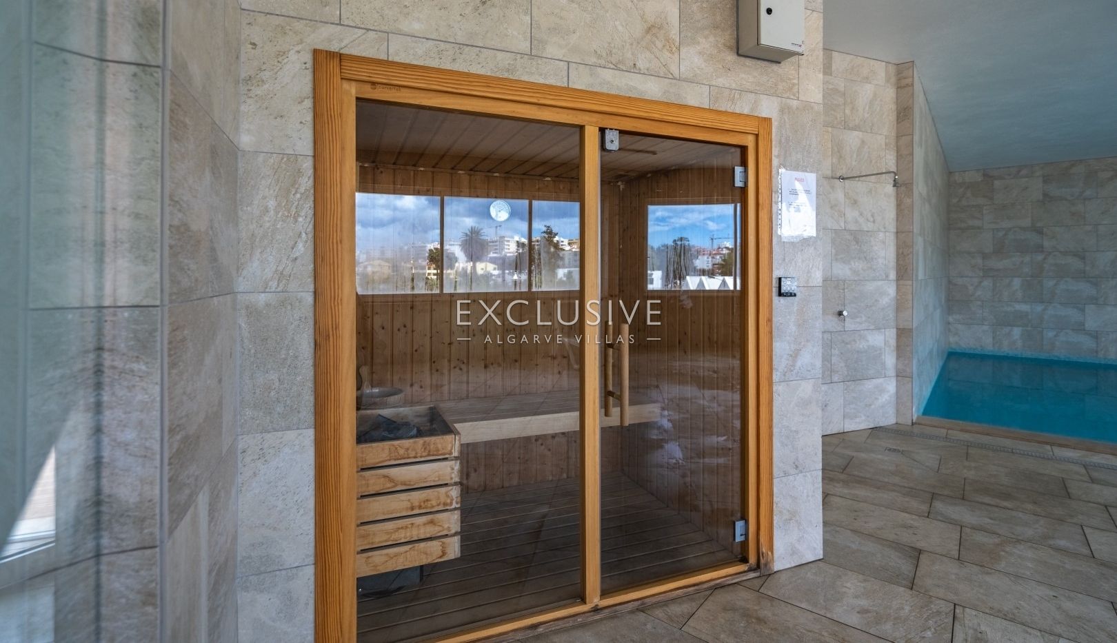 Prachtig luxe 3 kamer appartement met uitzicht op de jachthaven en de oceaan in Lagos Town