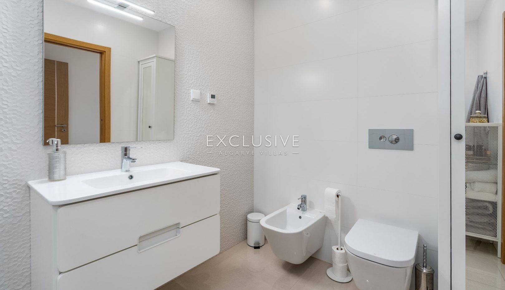 Prachtig luxe 3 kamer appartement met uitzicht op de jachthaven en de oceaan in Lagos Town