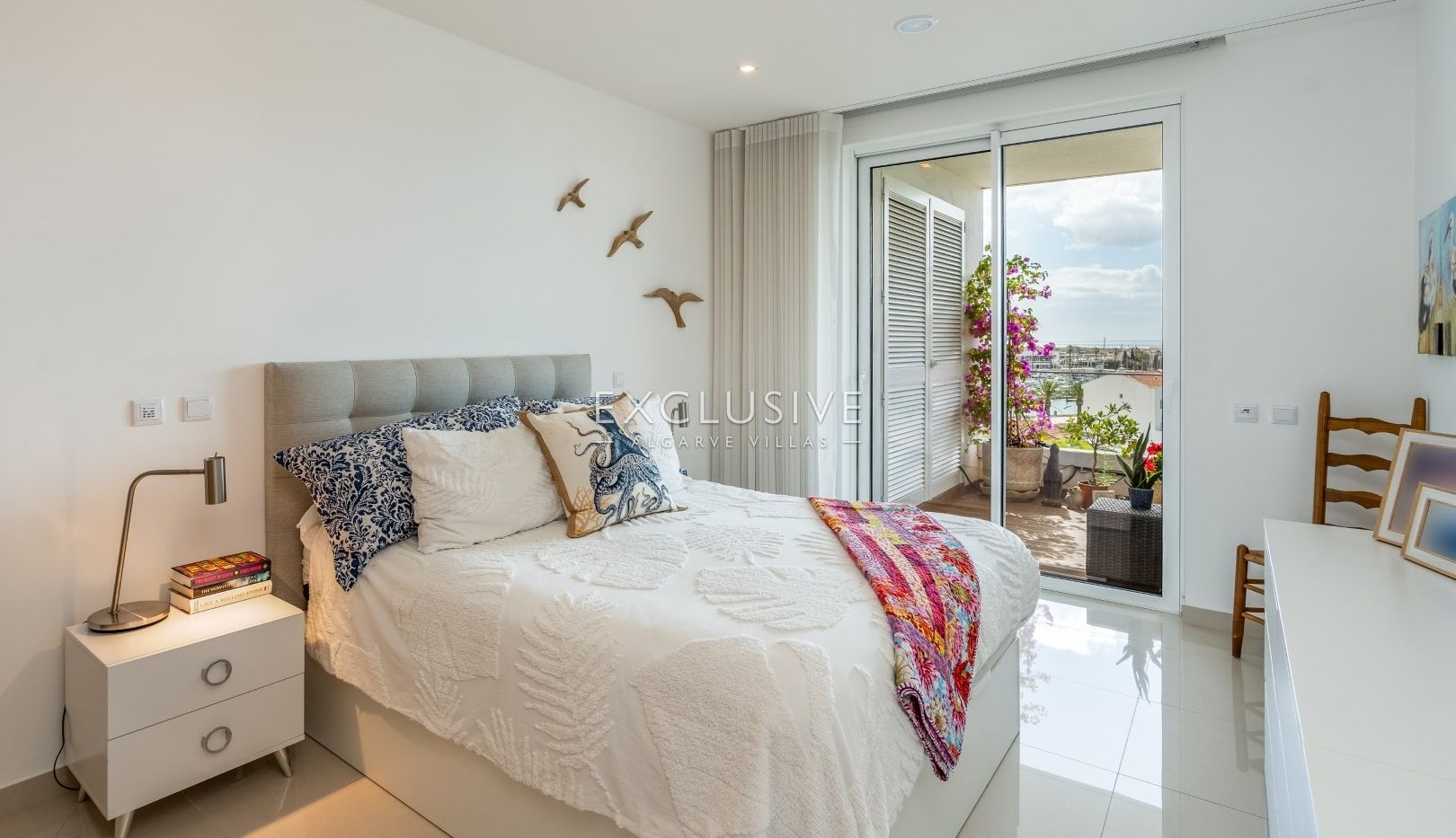 Prachtig luxe 3 kamer appartement met uitzicht op de jachthaven en de oceaan in Lagos Town