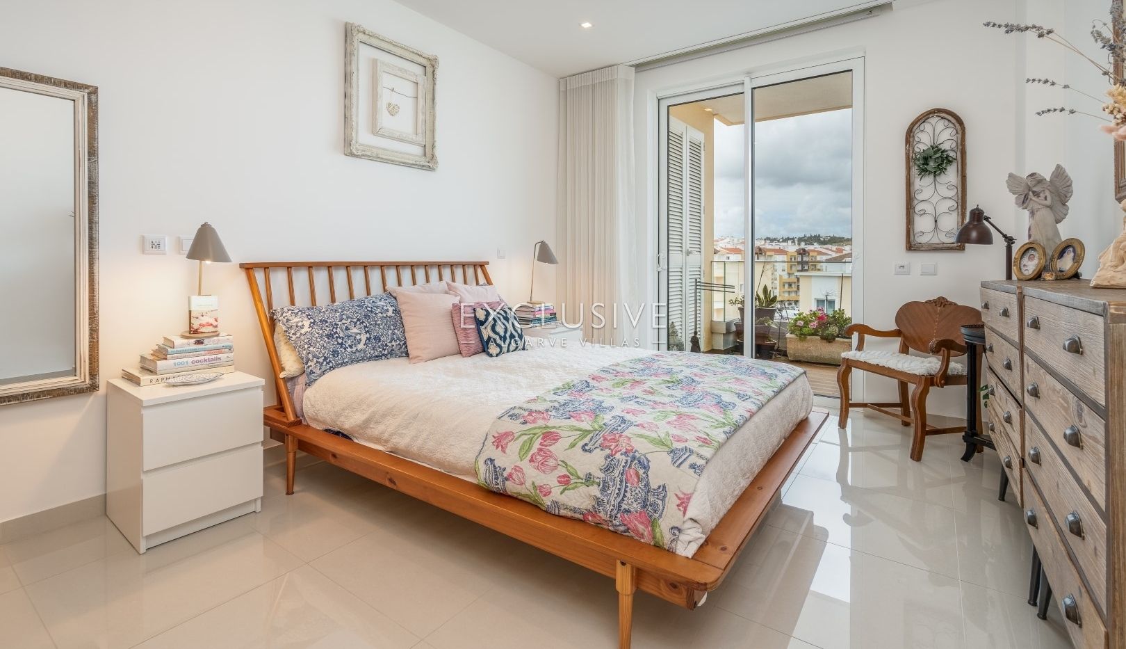 Prachtig luxe 3 kamer appartement met uitzicht op de jachthaven en de oceaan in Lagos Town
