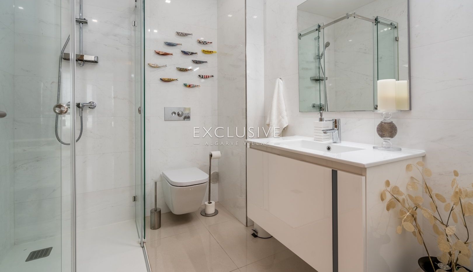 Prachtig luxe 3 kamer appartement met uitzicht op de jachthaven en de oceaan in Lagos Town