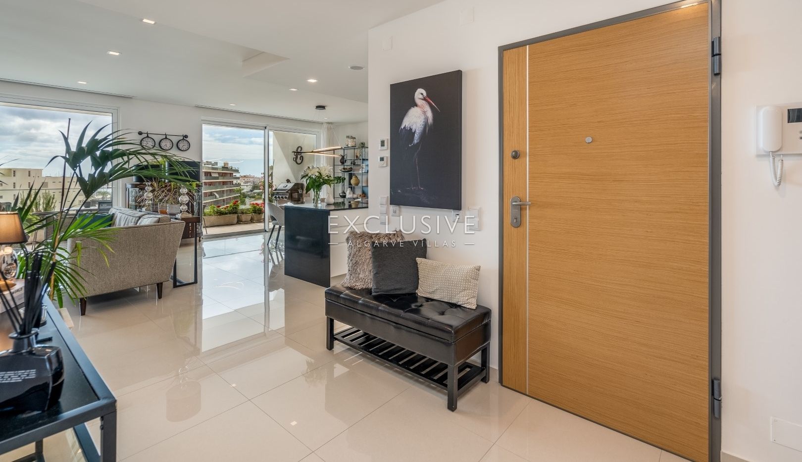 Prachtig luxe 3 kamer appartement met uitzicht op de jachthaven en de oceaan in Lagos Town