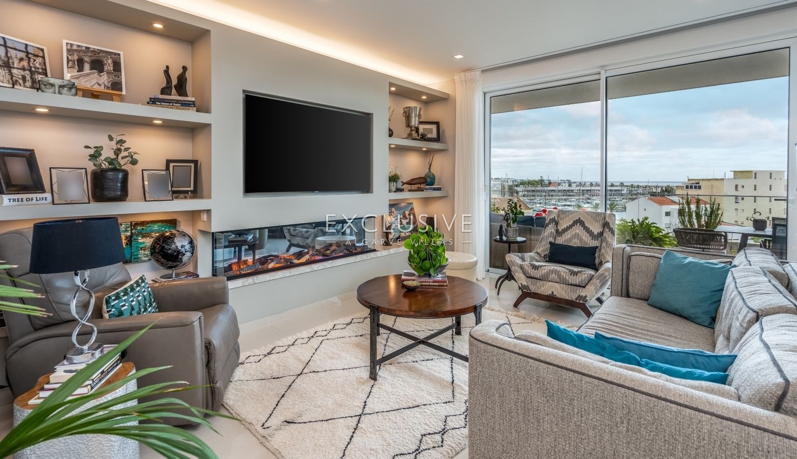 Prachtig luxe 3 kamer appartement met uitzicht op de jachthaven en de oceaan in Lagos Town