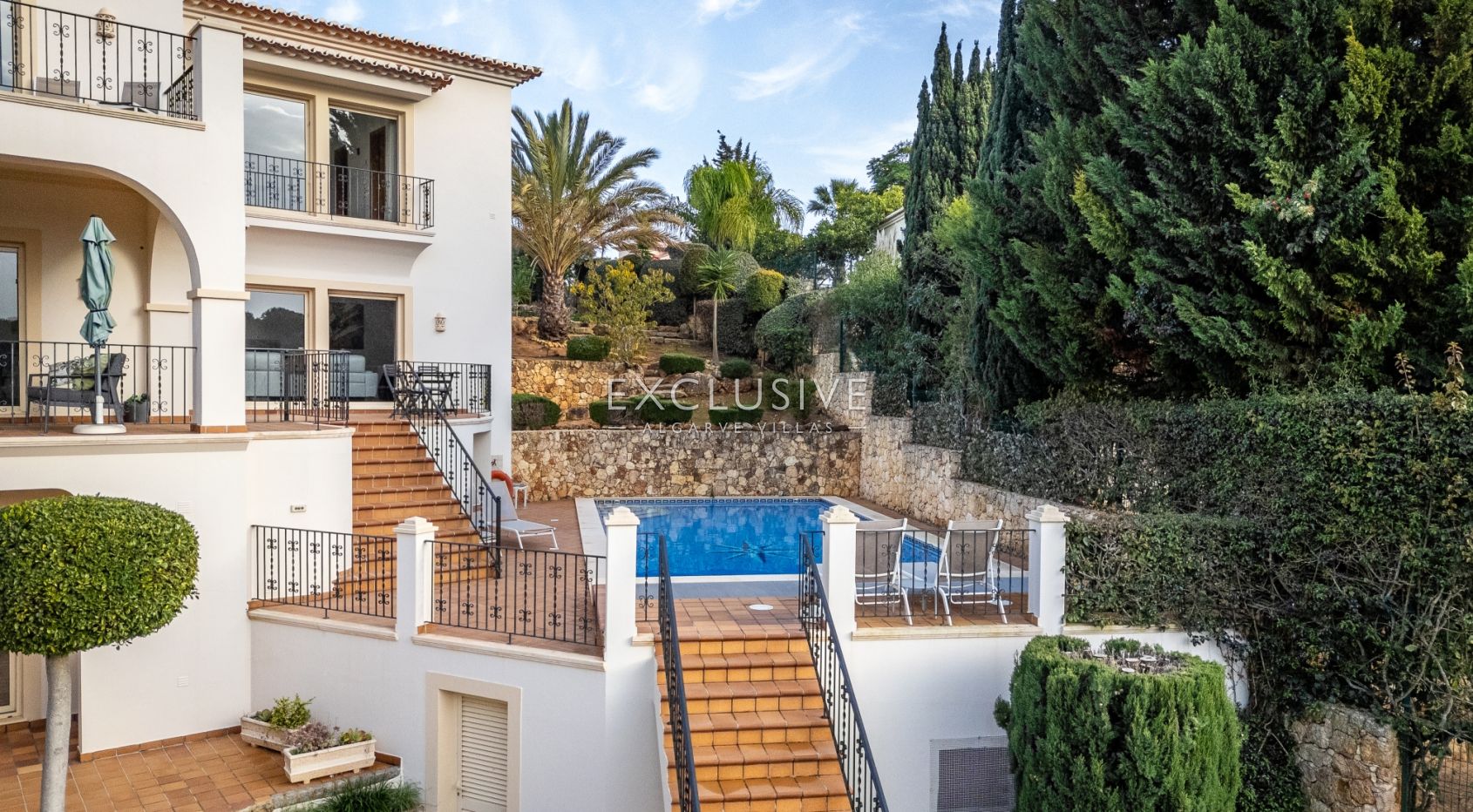 Villa de style méditerranéen de 3+2 chambres près de l'océan à Carvoeiro