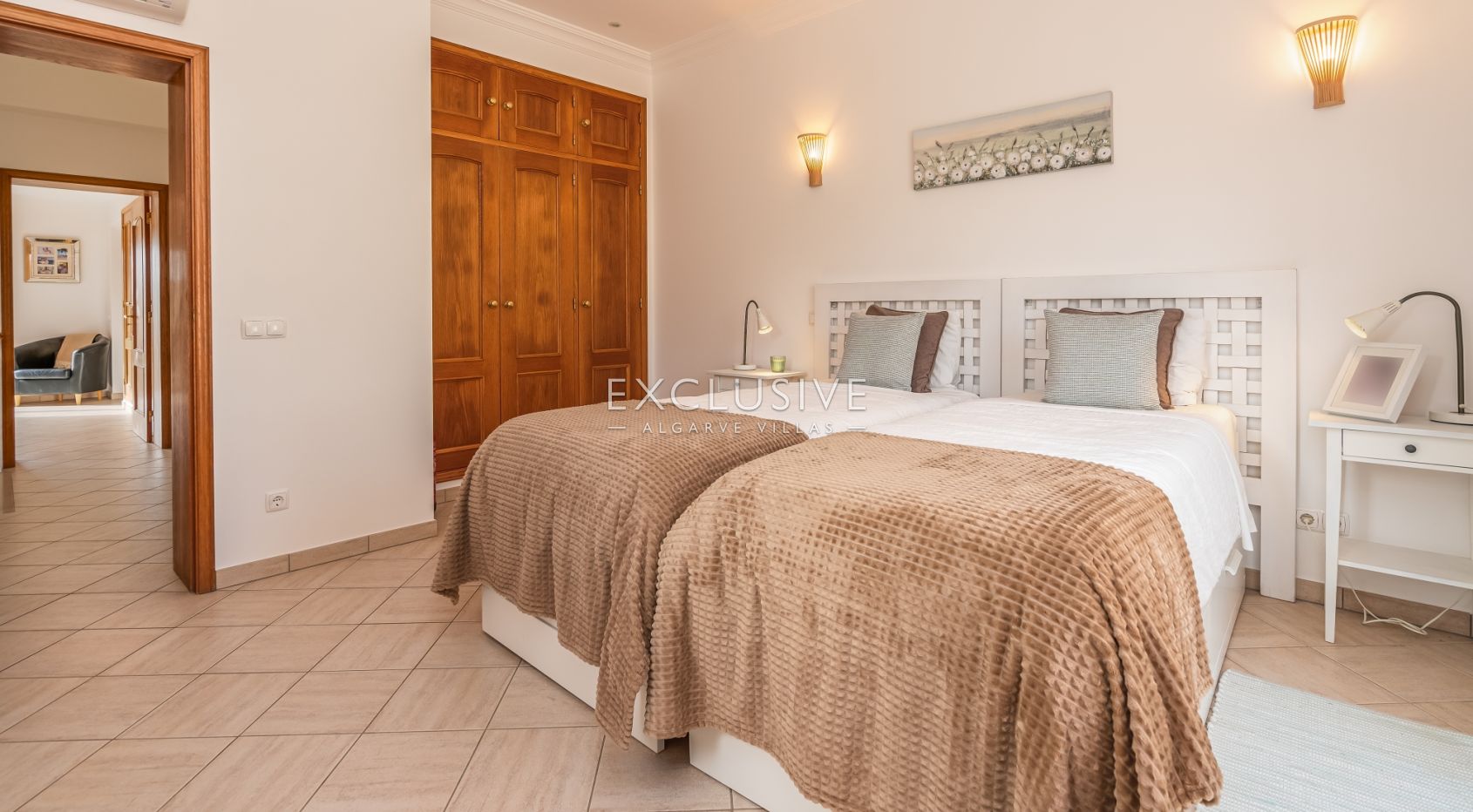 Villa de style méditerranéen de 3+2 chambres près de l'océan à Carvoeiro