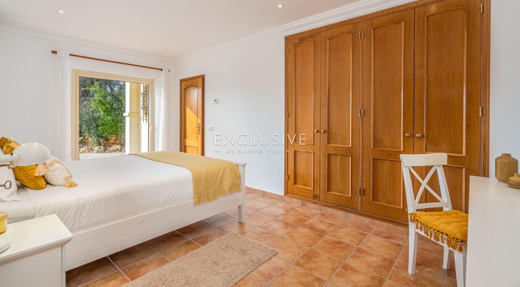 Villa de style méditerranéen de 3+2 chambres près de l'océan à Carvoeiro