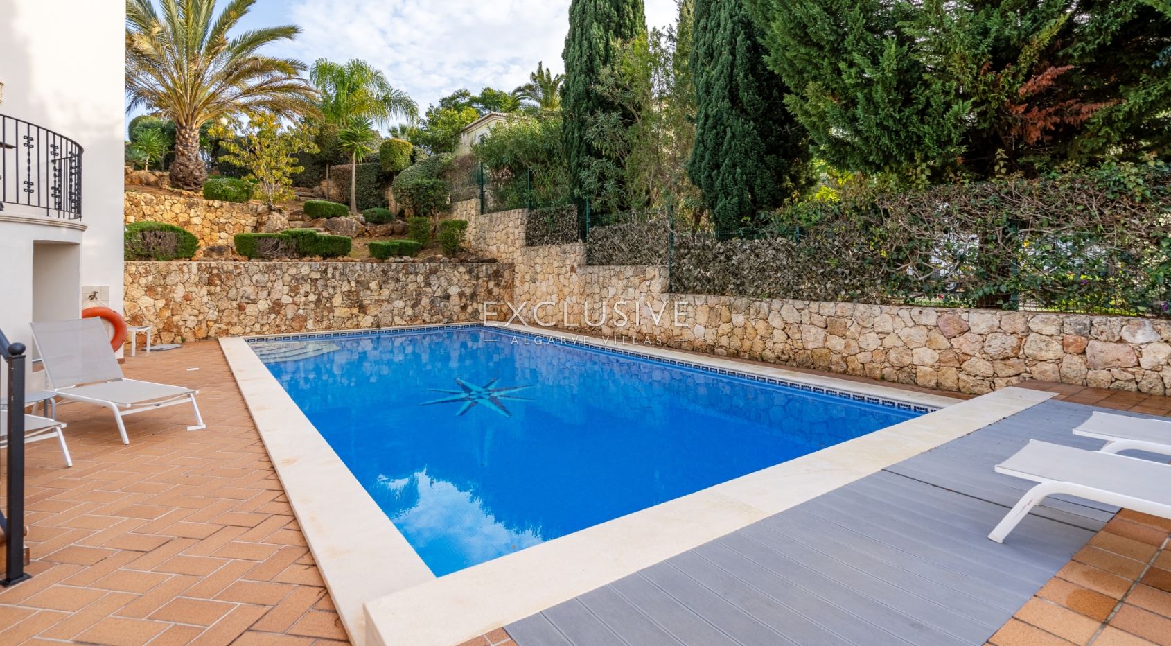 Villa de style méditerranéen de 3+2 chambres près de l'océan à Carvoeiro
