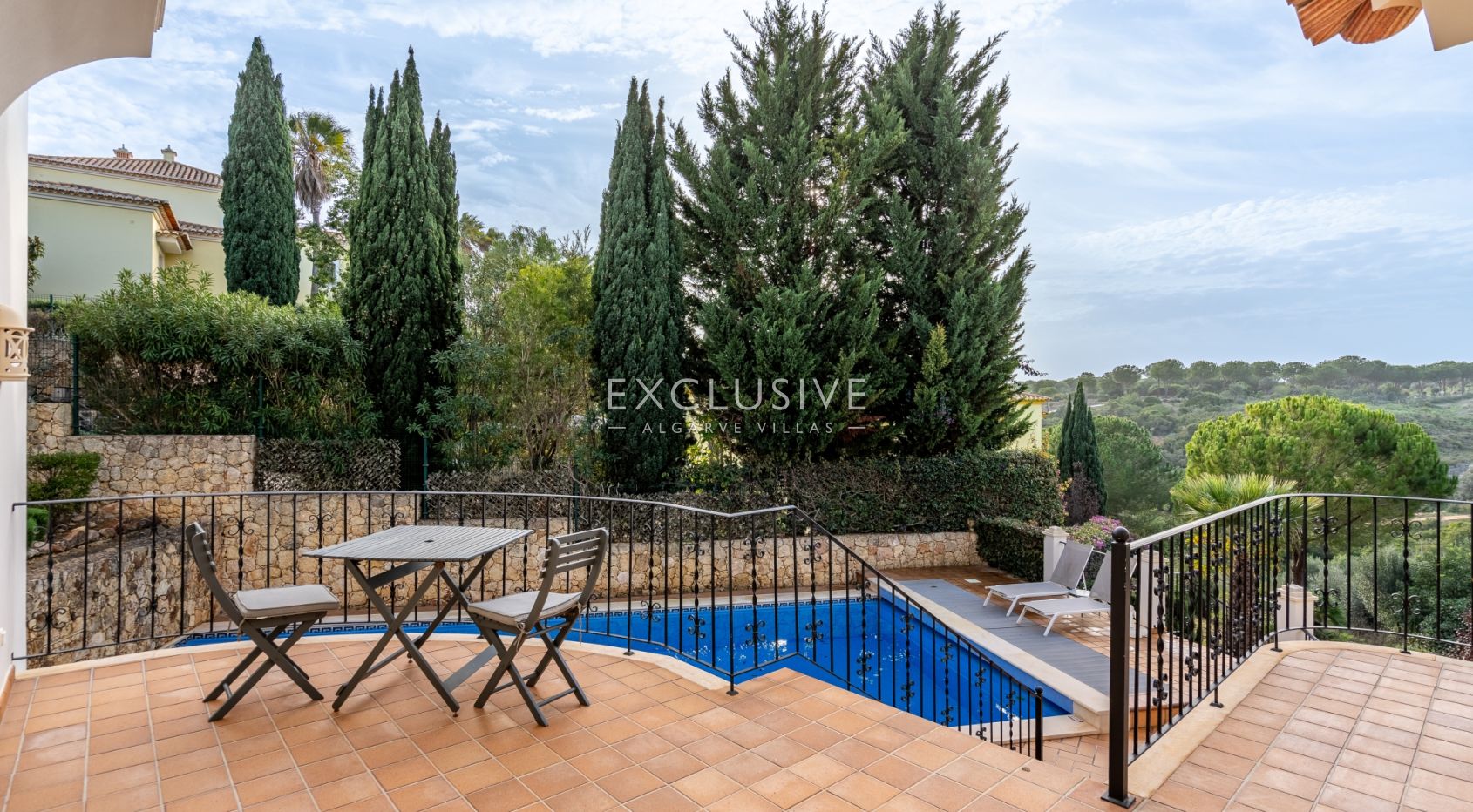 Villa de style méditerranéen de 3+2 chambres près de l'océan à Carvoeiro