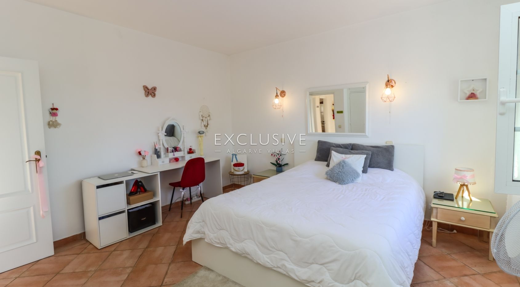 Fantastic Villa with sea views in Ferragudo, Algarve