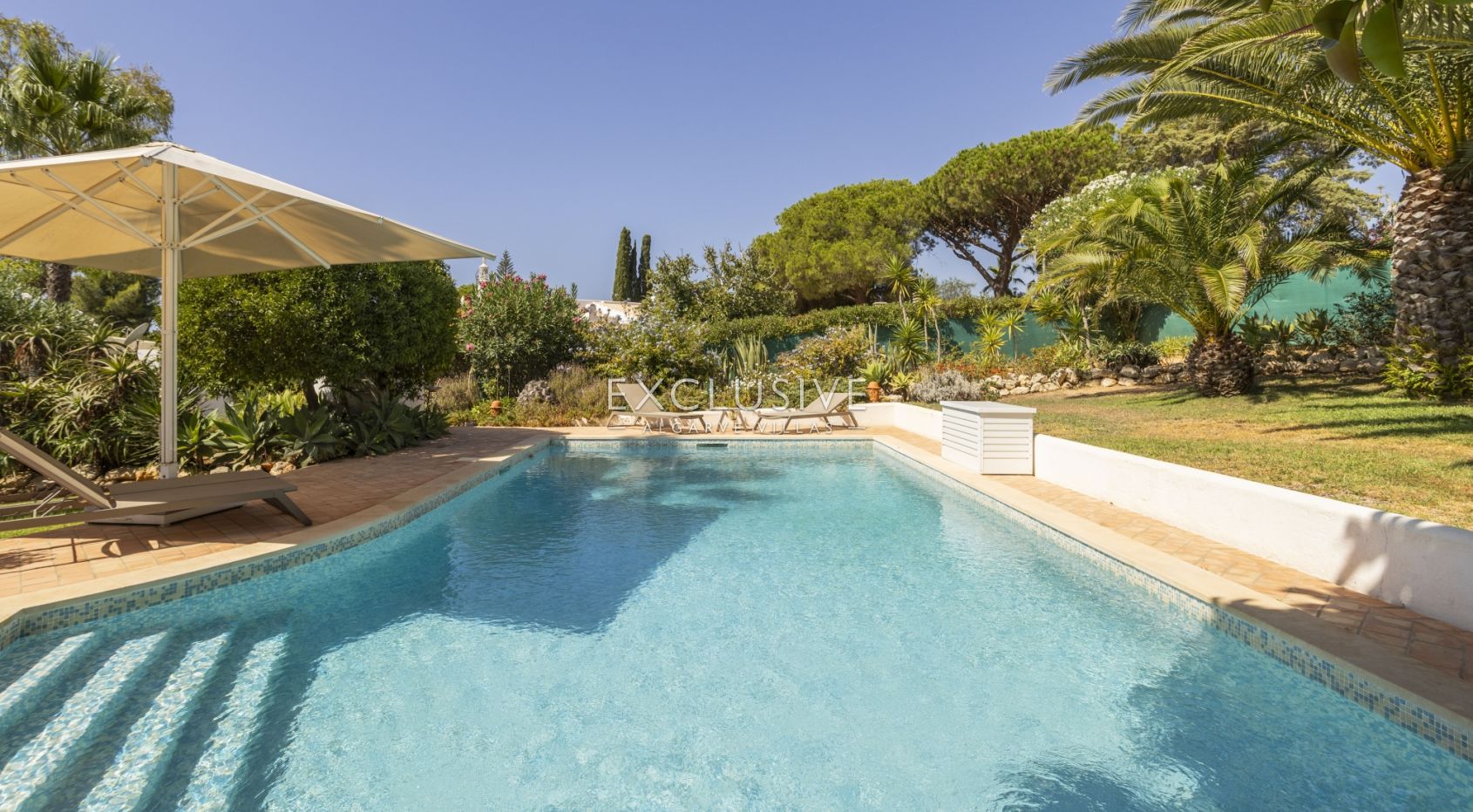 Ebenerdige Villa in Gehweite zu Carvoeiro mit Meerblick Algarve