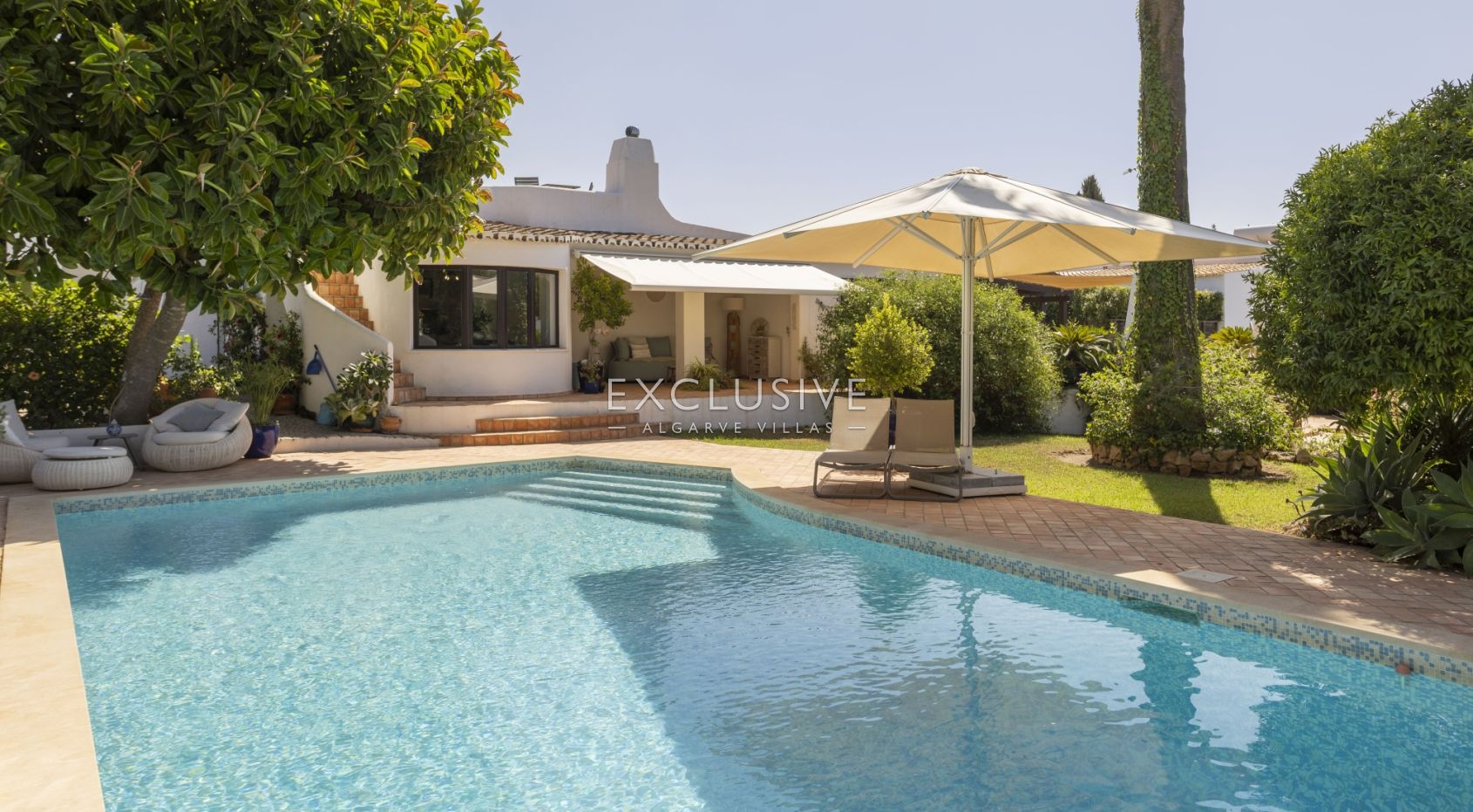 Ebenerdige Villa in Gehweite zu Carvoeiro mit Meerblick Algarve
