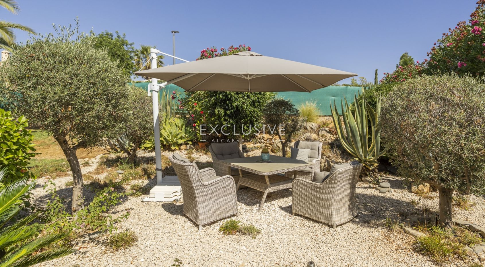 Ebenerdige Villa in Gehweite zu Carvoeiro mit Meerblick Algarve