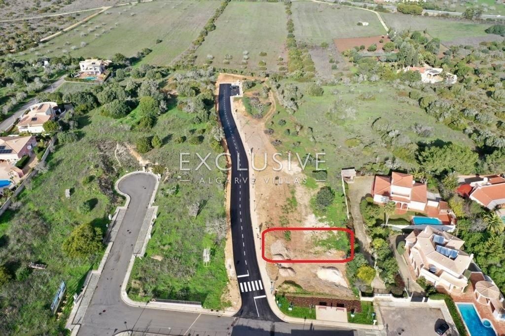 Building plot with approved architects project in Praia da Luz, Lagos, Algarve