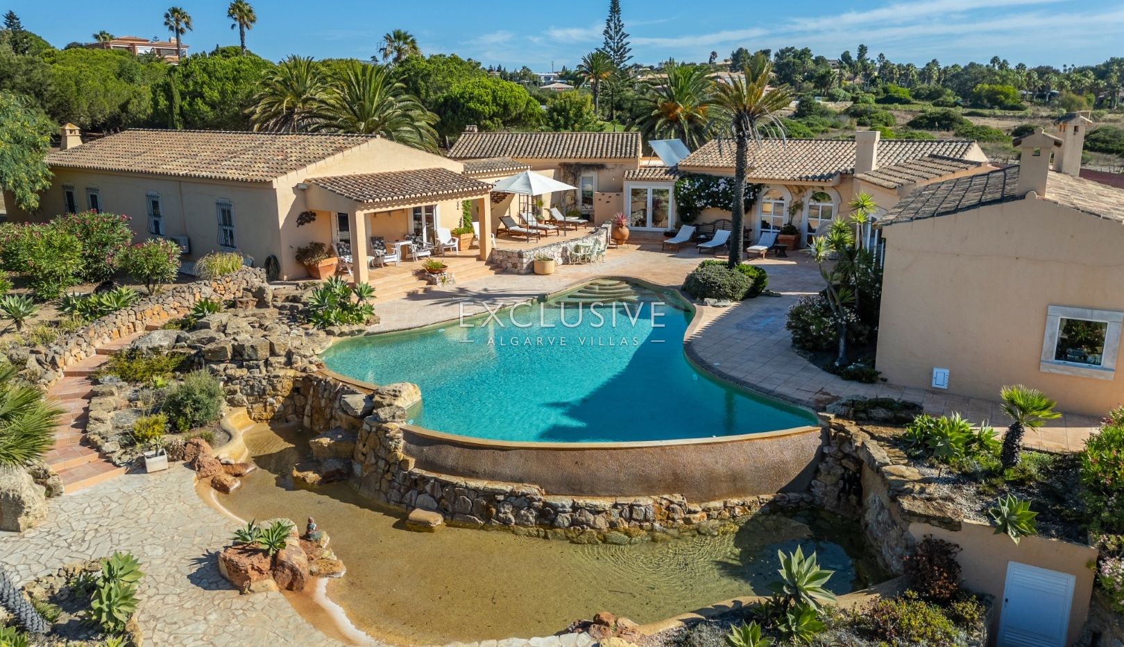 Breathtaking Oceanfront Villa Between Luz and Burgau, Algarve