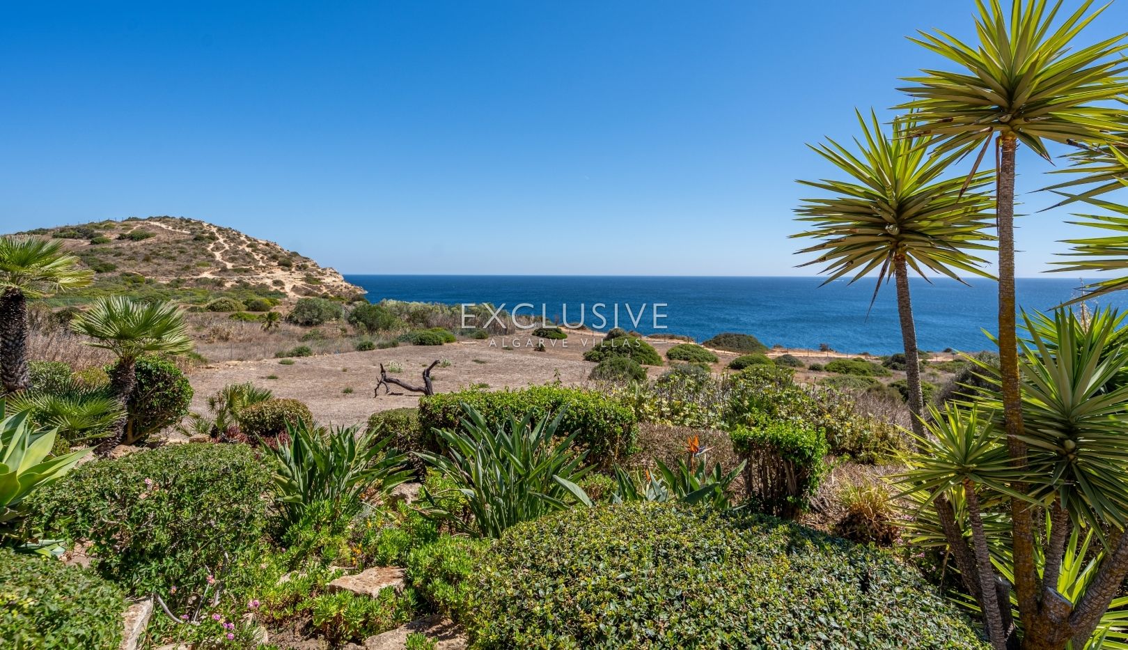 Breathtaking Oceanfront Villa Between Luz and Burgau, Algarve