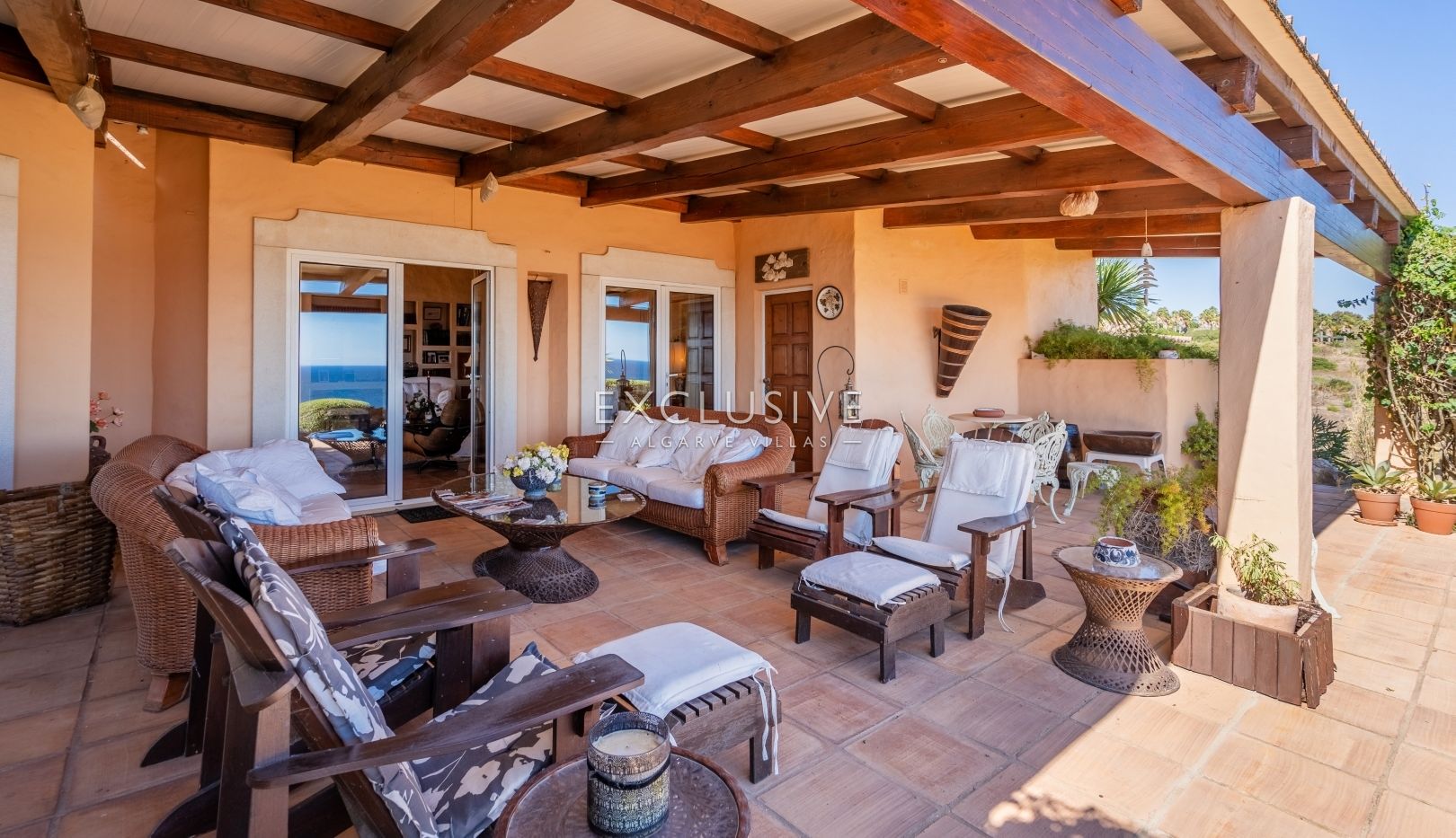 Breathtaking Oceanfront Villa Between Luz and Burgau, Algarve