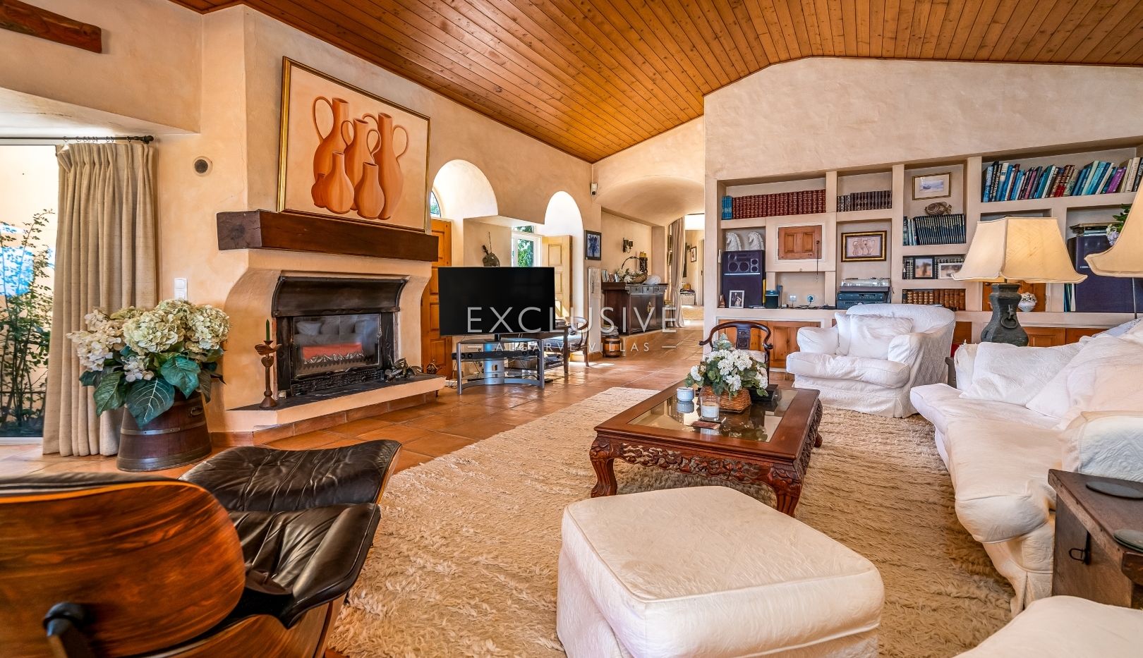 Breathtaking Oceanfront Villa Between Luz and Burgau, Algarve