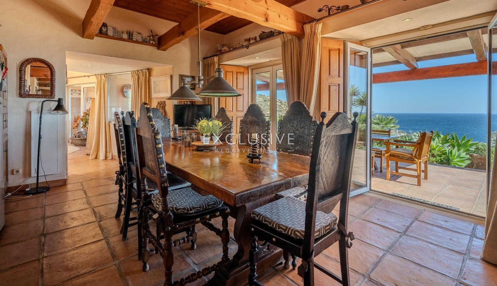 Breathtaking Oceanfront Villa Between Luz and Burgau, Algarve