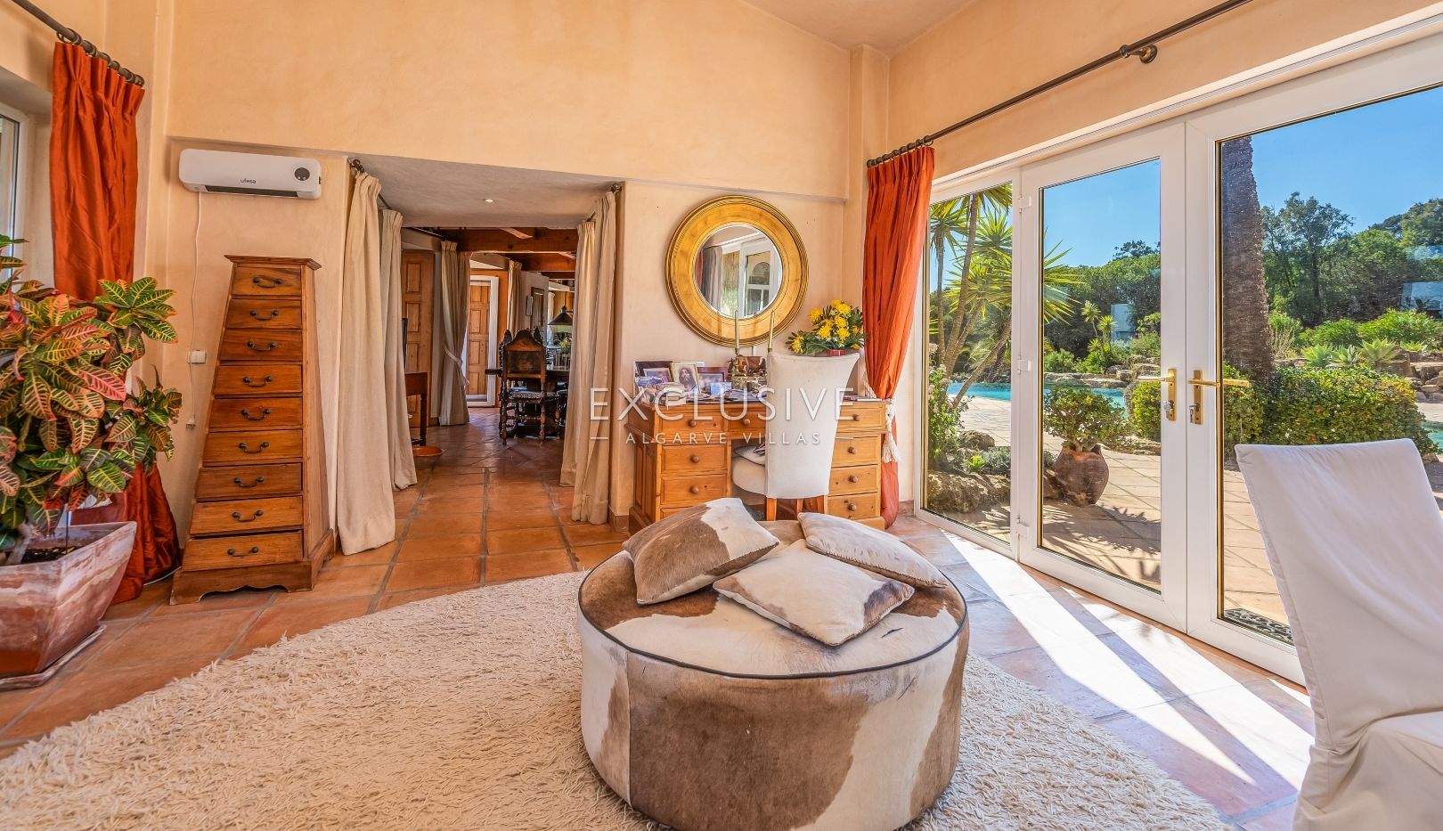 Breathtaking Oceanfront Villa Between Luz and Burgau, Algarve