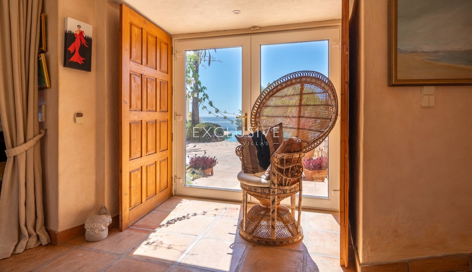Breathtaking Oceanfront Villa Between Luz and Burgau, Algarve