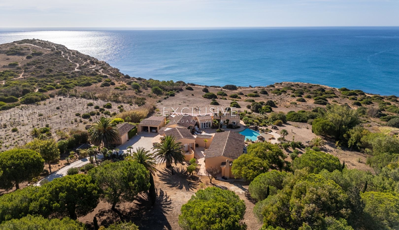 Breathtaking Oceanfront Villa Between Luz and Burgau, Algarve