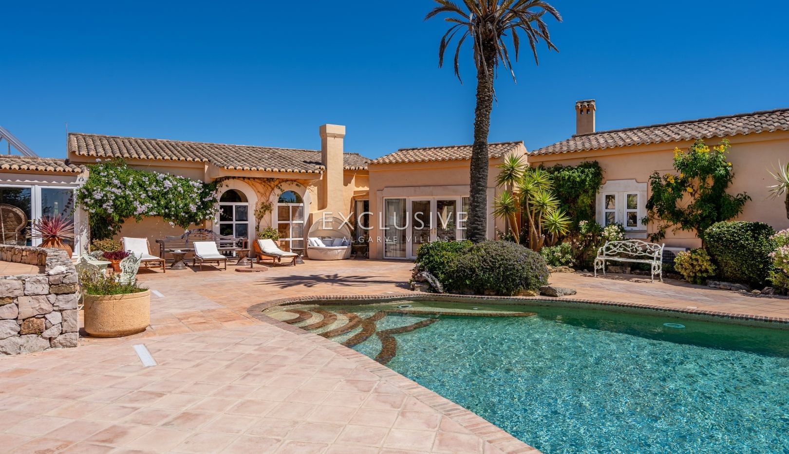 Breathtaking Oceanfront Villa Between Luz and Burgau, Algarve