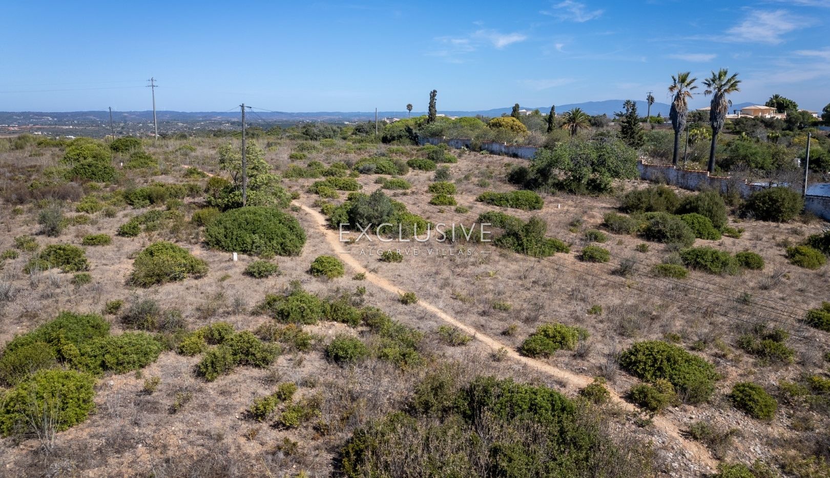 Plots with sea views and architects projects in Praia da Luz, Algarve