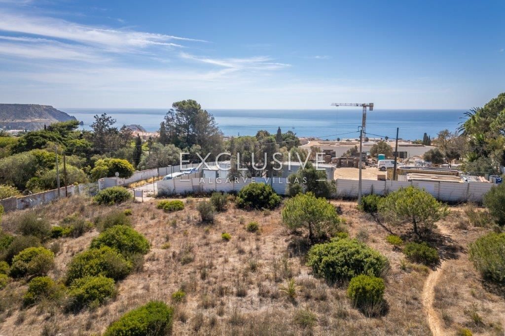 Plots with sea views and architects projects in Praia da Luz, Algarve
