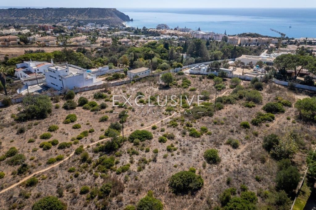 Plots with sea views and architects projects in Praia da Luz, Algarve