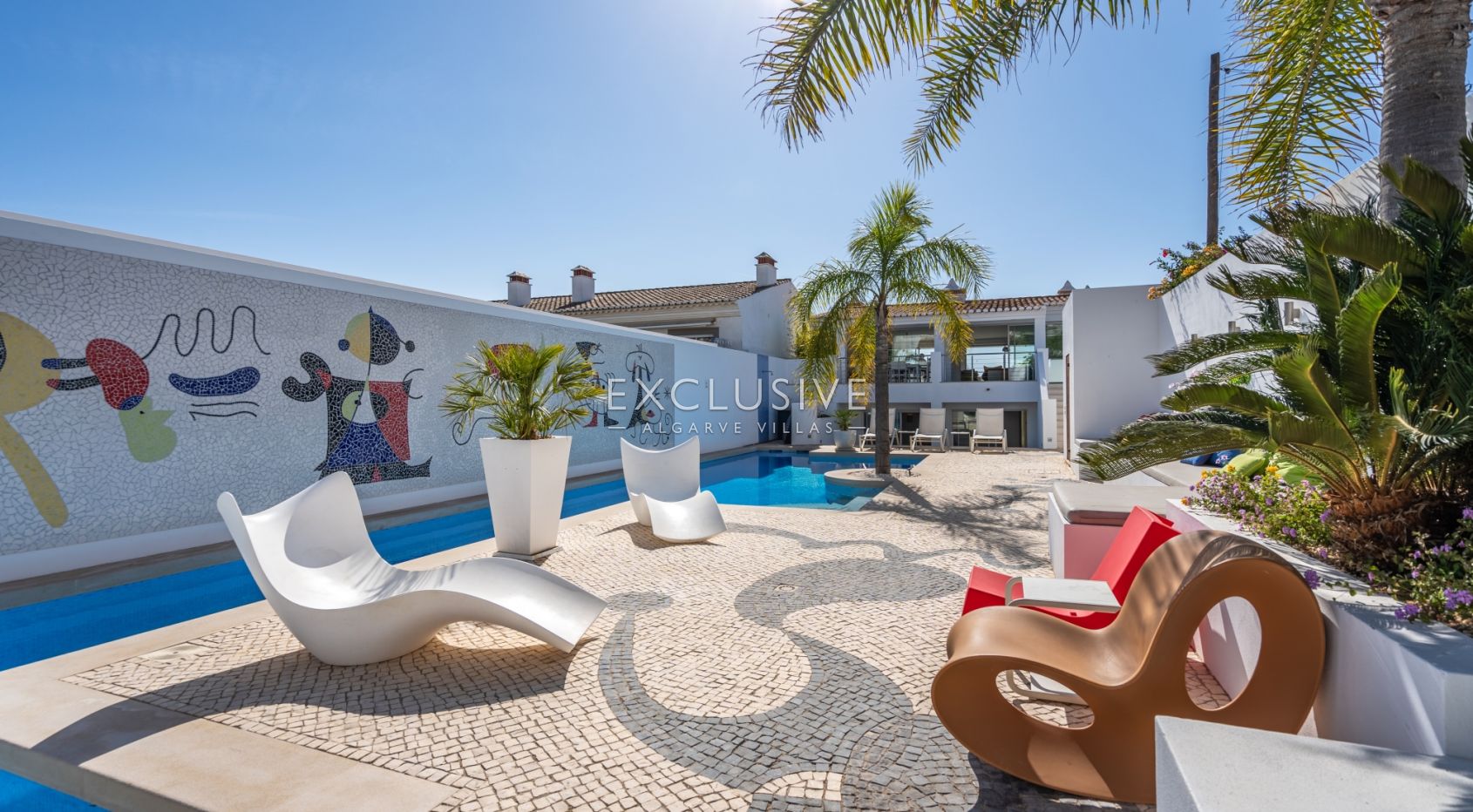 propriété de 6 chambres sur le front de mer à Praia da Luz, Algarve