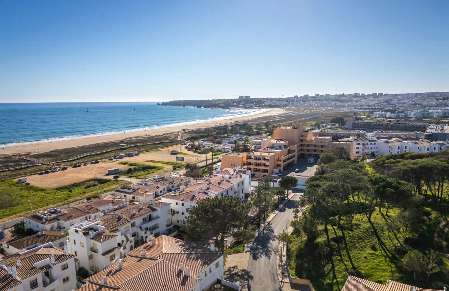 Buy 3 bedroom Apartment with sea views in Meia Praia, Lagos (Algarve)