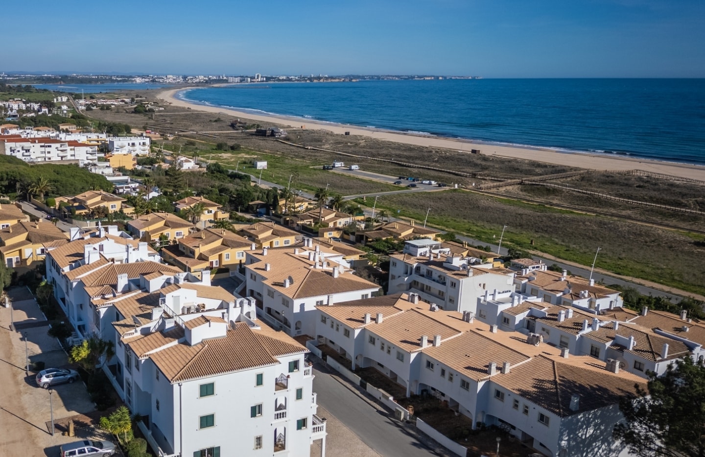 Buy 3 bedroom Apartment with sea views in Meia Praia, Lagos (Algarve)