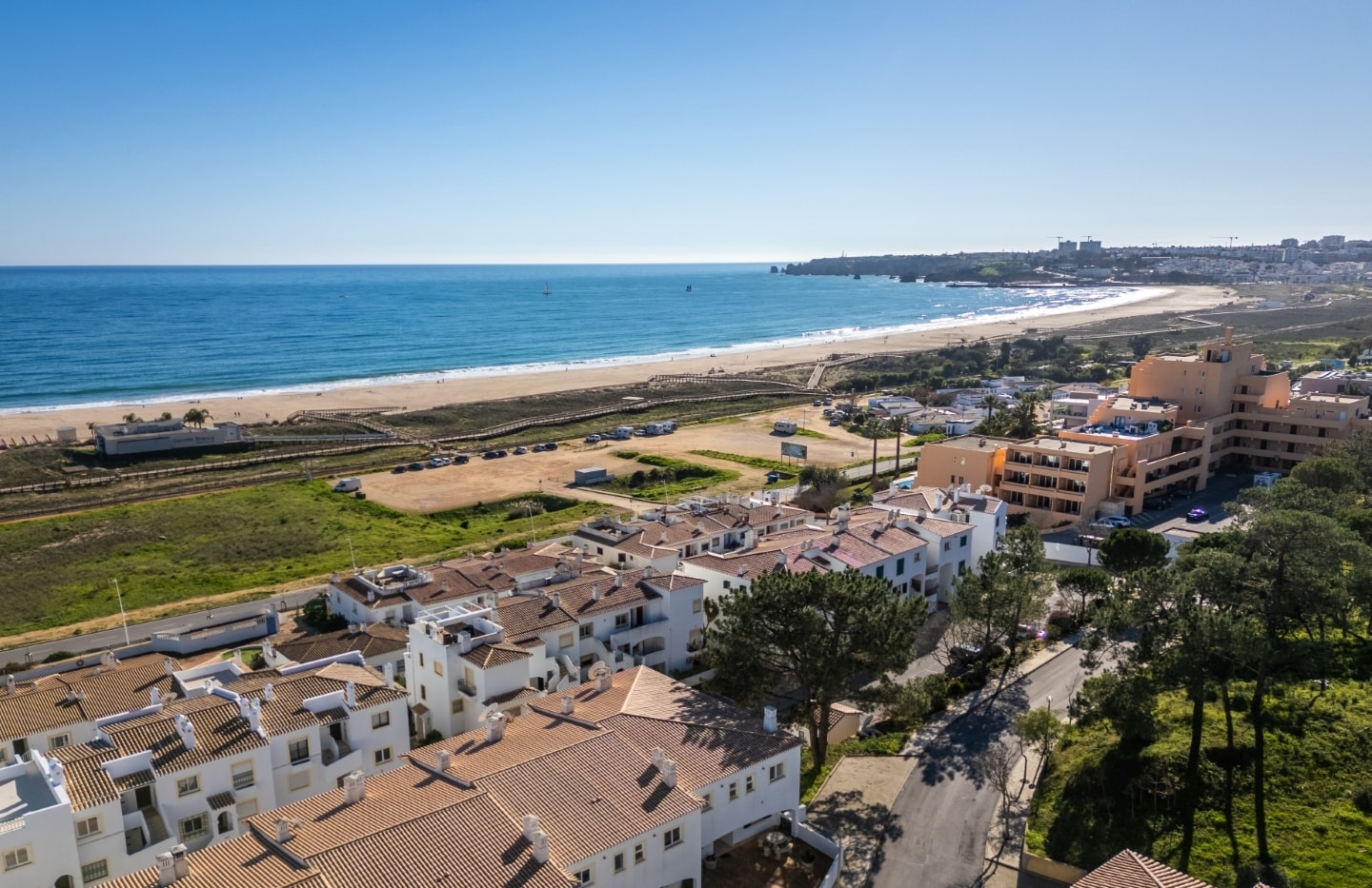Buy 3 bedroom Apartment with sea views in Meia Praia, Lagos (Algarve)