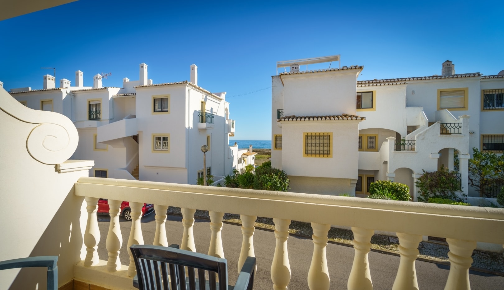 Buy 3 bedroom Apartment with sea views in Meia Praia, Lagos (Algarve)