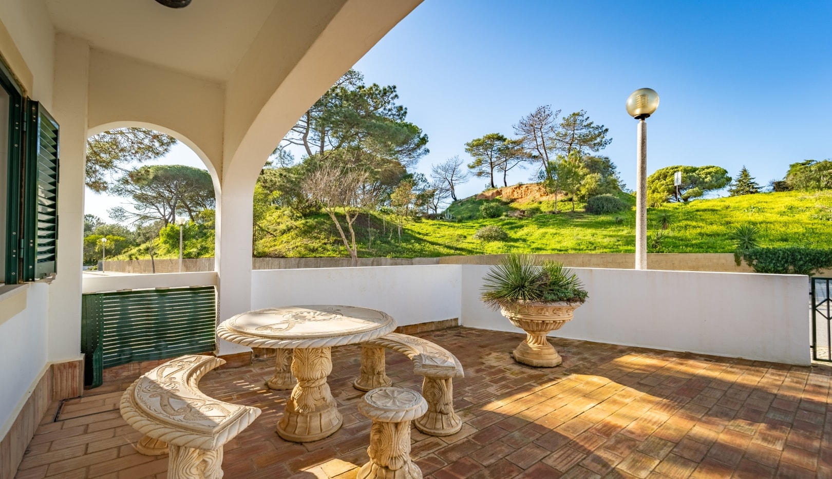 Buy 3 bedroom Apartment with sea views in Meia Praia, Lagos (Algarve)