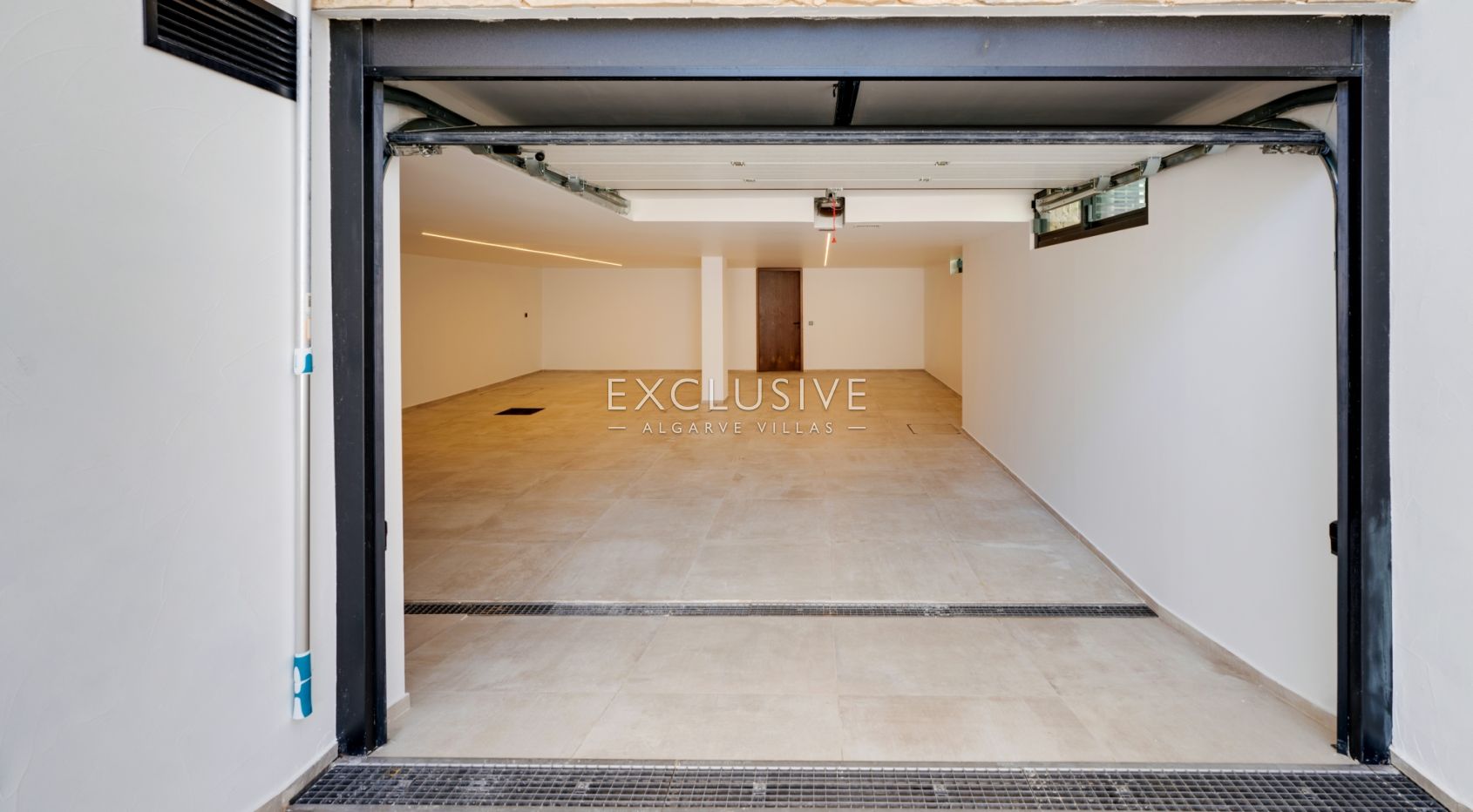 Albufeira Beachfront Luxury Villa, Algarve